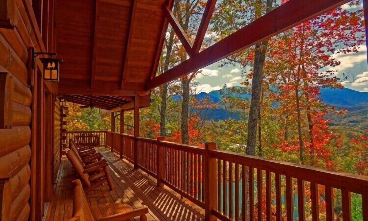 Black Bear Falls House | Gatlinburg Getaway by Jackson Mountain Rentals