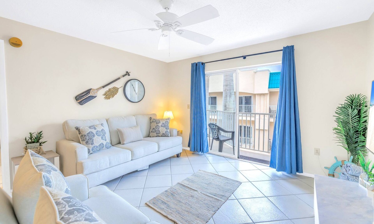 Siesta Key Condo | Gertrude's Siesta | Bayside Unit, Balcony, Private-Beach, Heated Pools, Pickle, Hot-tub, Tennis!