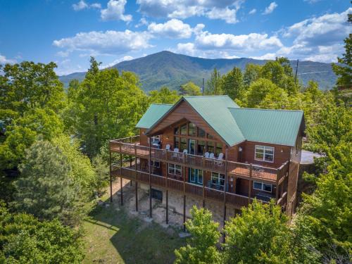 Wears Valley Ski Chalet | Getaway Mountain Lodge