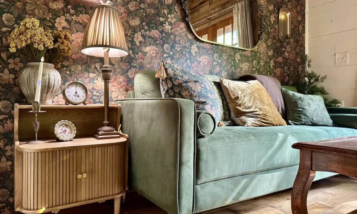 Foxfire Estates Cabin | Gilded Hideaway | Romantic Tiny Cabin in the Woods