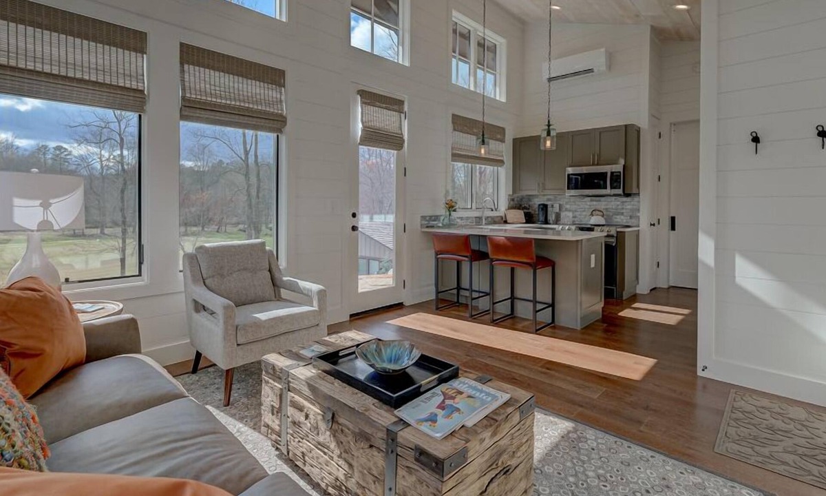 Mineral Bluff Cottage | Golf and Riverfront Cottage | King Bed | Group Availability