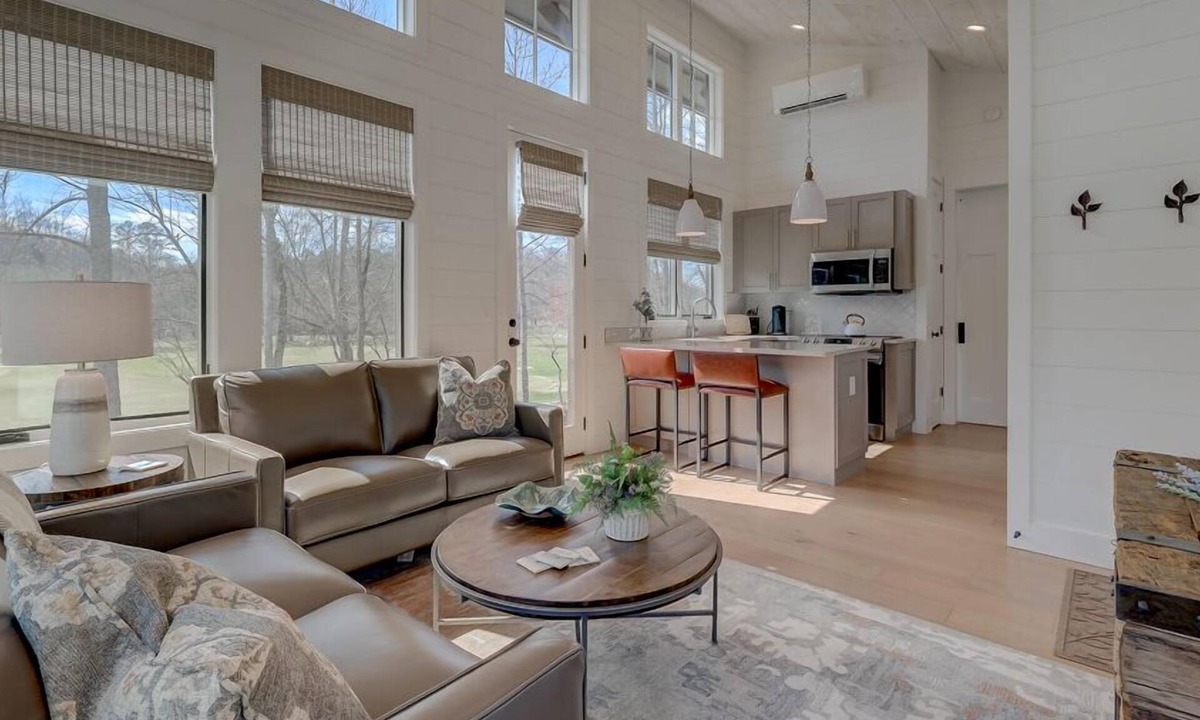 Mineral Bluff Cottage | Golf and Riverfront Cottage | King Bed | Group Availability