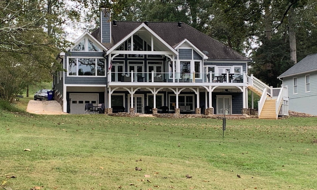 Dawsonville House | Gorgeous 5-bedroom House, quiet cove, brand new dock, hard to find flat backyard