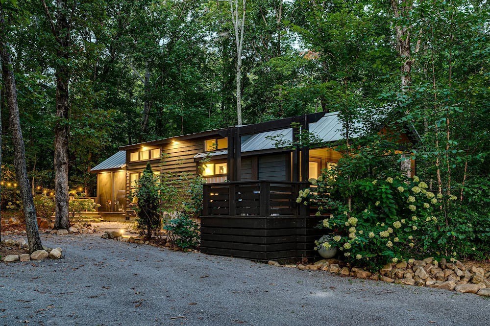 Tracy City Cottage | Gorgeous Cottage with Fire Pit and Barbecue in Tracy City, Tennessee