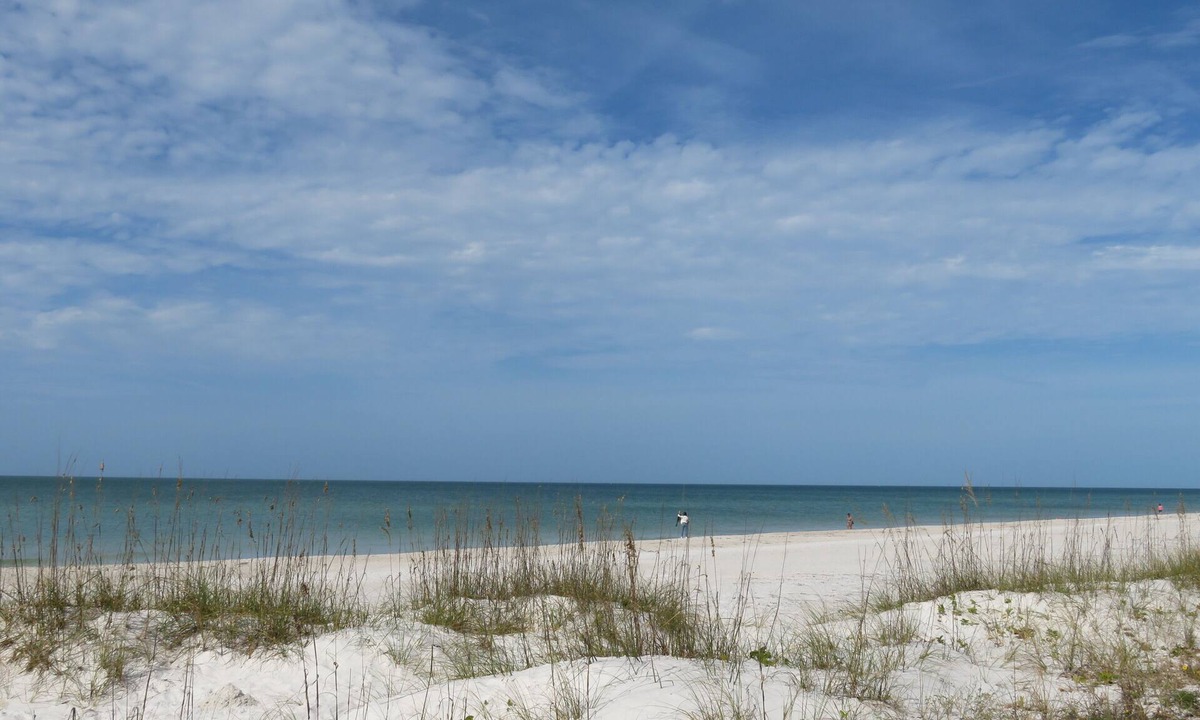 Bradenton Beach House | Gorgeous Townhouse View of Gulf, Miles of White Sandy Beaches St lic CND5105124