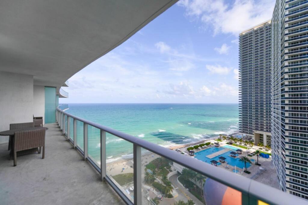 Hollywood South Central Beach Apartment | Gorgeous Views Await in Your Beachfront Condo
