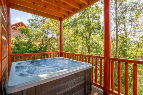 Sevierville House | Grace HideawayHUGESleeps20 Pool Hot Tub Games