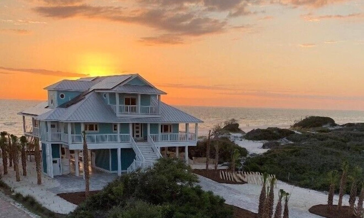 Port St. Joe House | Graceland: 4th of July week now available as a Friday or Saturday check in!