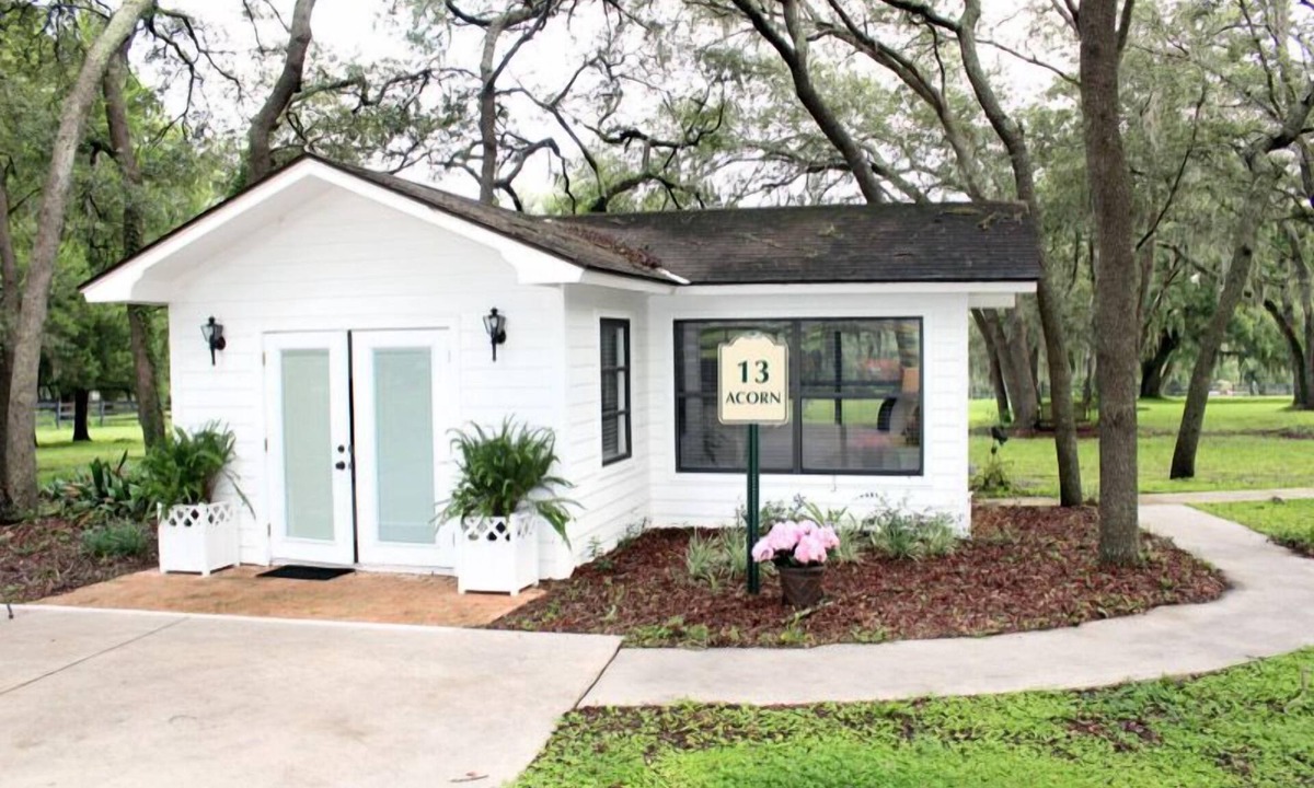 Weirsdale Cottage | Grand Oaks Resort