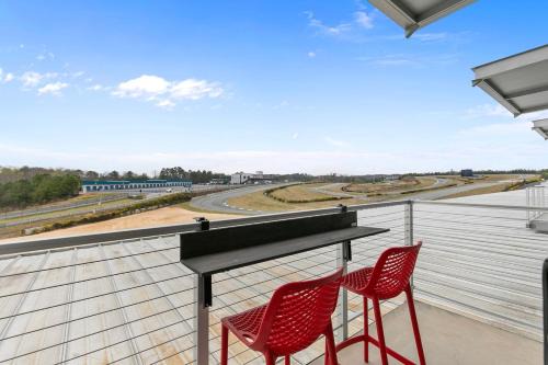 Dawsonville Villa | Grand Prix Grandeur at AMP