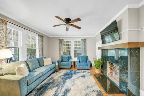 Earlewood House | Grand River - Sleeps 12