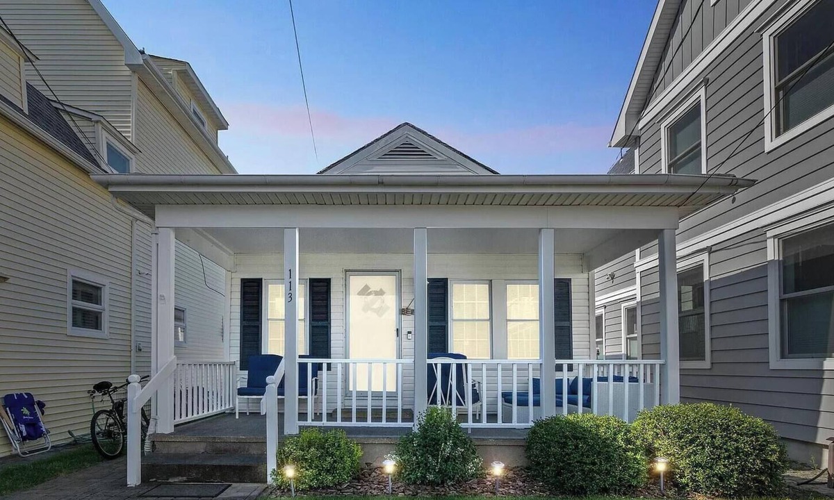 Bradley Beach House | Great Beach Bungalow, steps from the ocean! Free Wifi & Beach Tags!