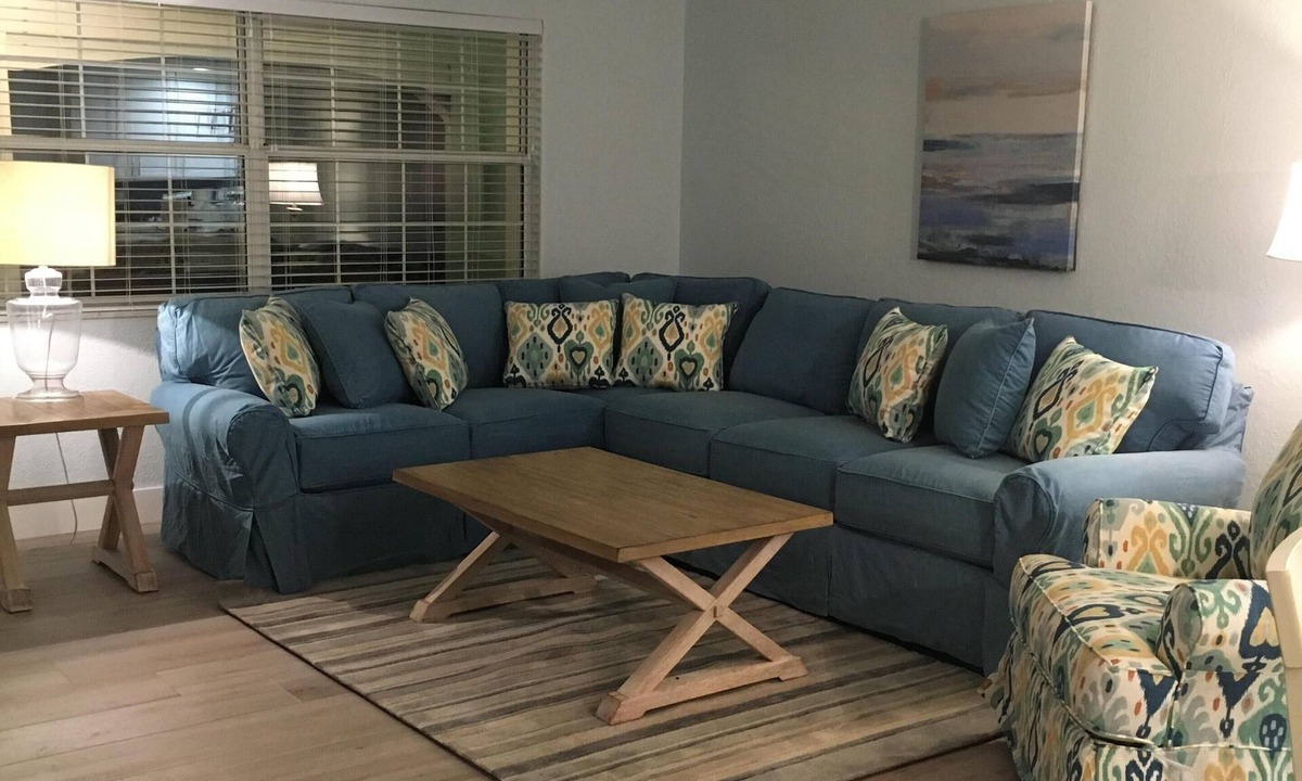 Knollwood Beach House | Great Family Home! Fully remodeled with a pool and close to the beach!