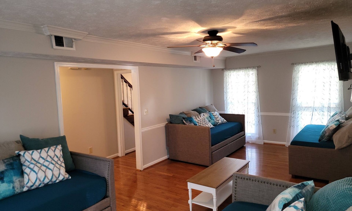 Snellville House | Great for Large Groups, 35 Minutes to Atlanta