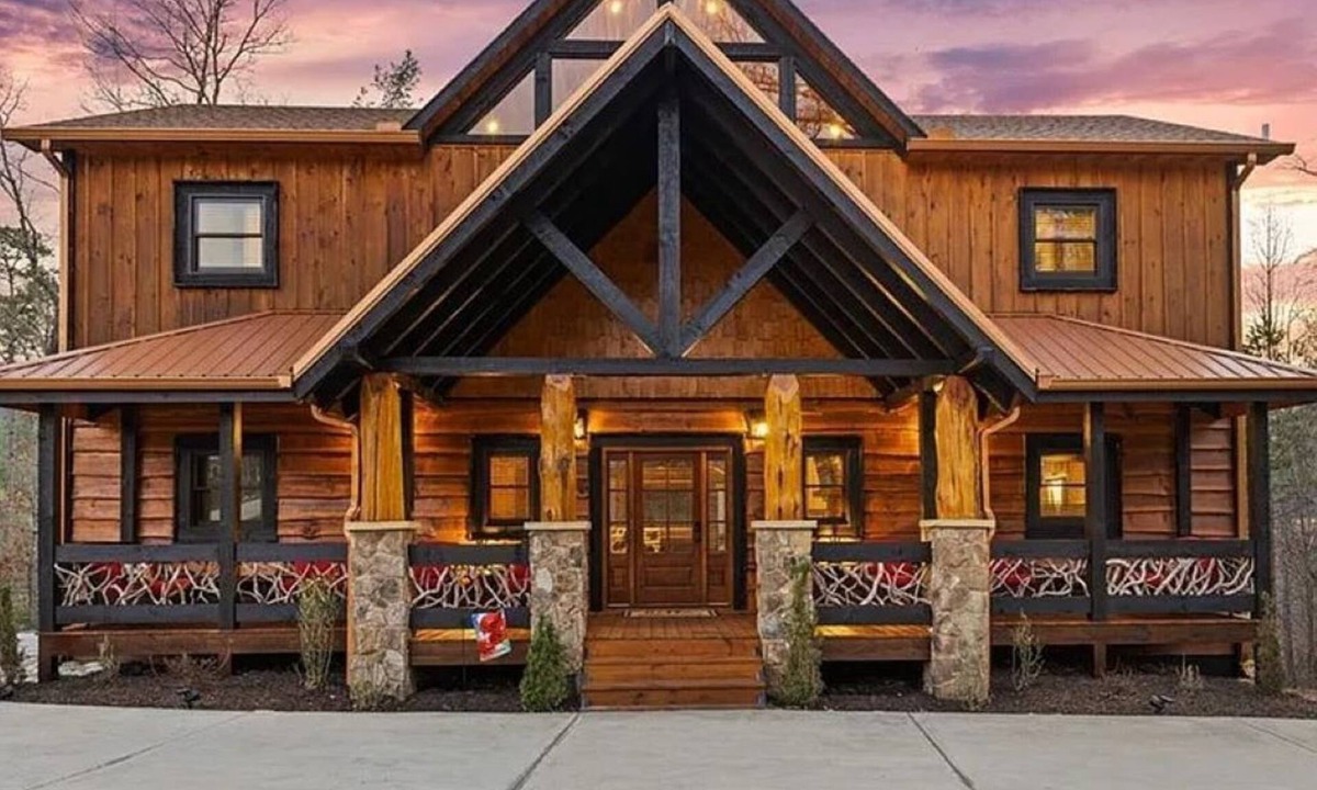 Blue Ridge Cabin | Great Getaway Lodge: Large Family sized cabin with expansive outdoor space.
