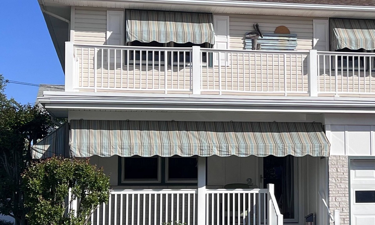 Gardens Apartment | "Greetings from Asbury" O.C. Gardens - 2 BR 2 Bath Sunny Corner Breezes