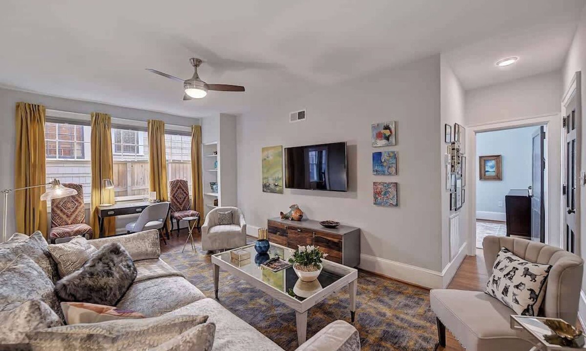 Charlotte Condo | Ground Floor 1BR Elizabeth Condo with Parking · Near Novant Health