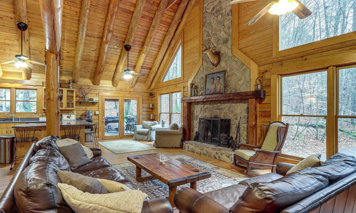 Tennga Cabin | Groups Welcome! Cozy Creek-Front Cabin in Old Fort