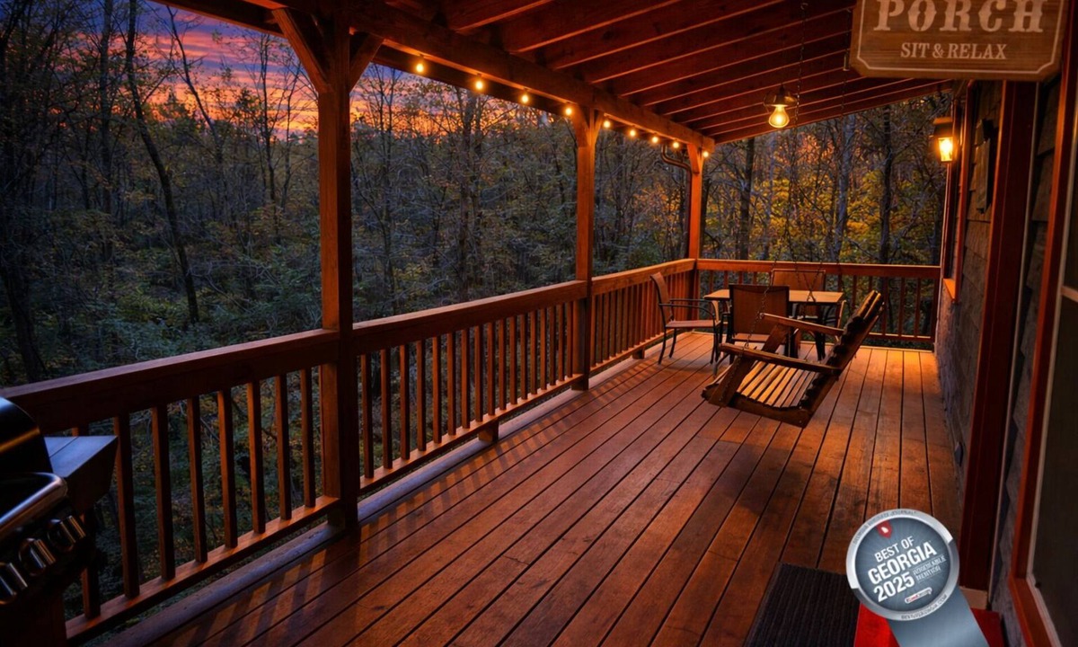 Cleveland Cabin | Guest Favorite! 741 FIVE Star Reviews | Pet Friendly | Walking Trail | Firepit