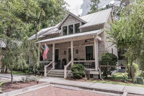 Olde Town House | Guilford Cottage by TheNottinghome