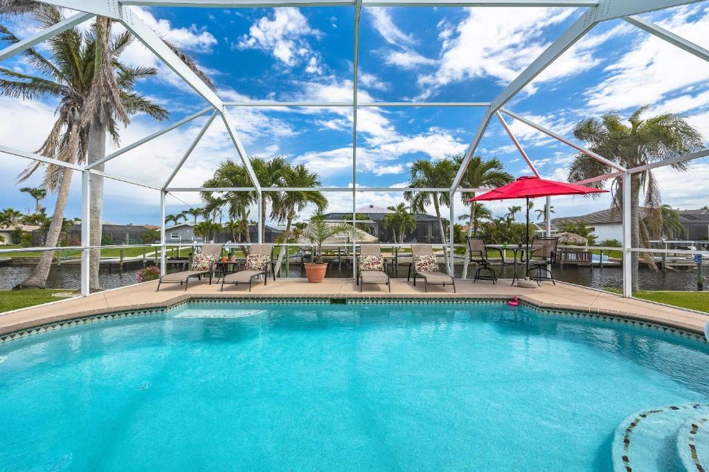 Yacht Club House | Gulf Access, Heated Saltwater Pool, Sleeps 8 - Cape Coastal - Roelens Vacations