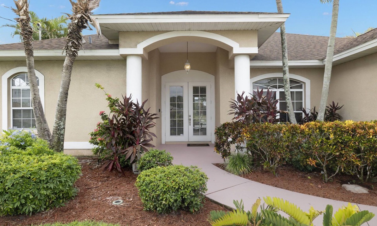 Cape Coral House | Gulf Access, Southern Exposure Pool Home!
