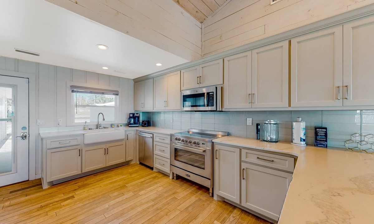 Bahama Beach House | Gulf-front beach house with million dollar views, washer/dryer, & central AC