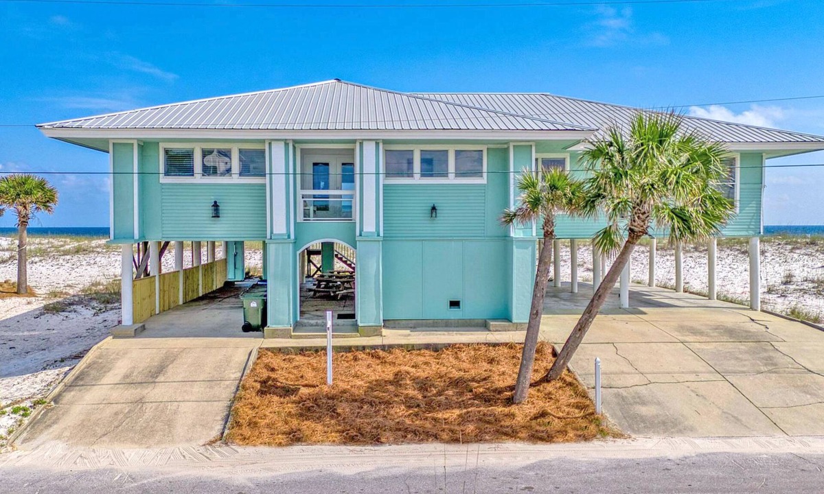 Pensacola Beach House | Gulf-Front Beach House | 6BR 6BA | Sleeps 20 | Pet-Friendly