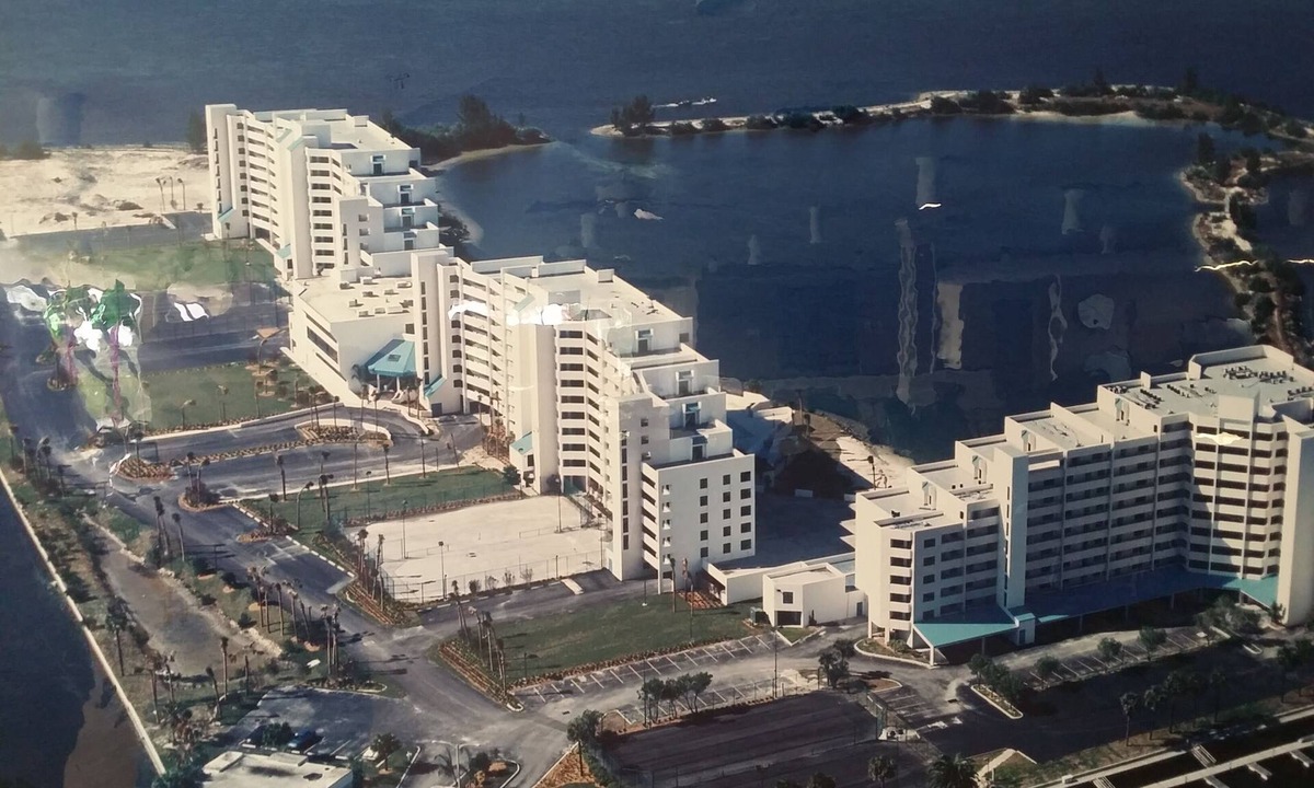 Gulf Island Beach Tennis Club | Hudson