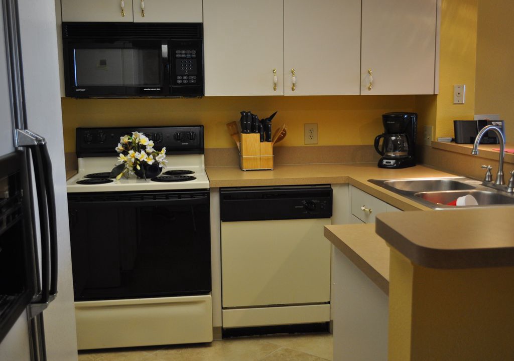 Hudson Apartment | Gulf Island Beach and Tennis Club, unit 1-109