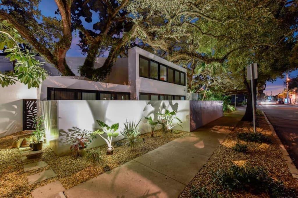 Colee Hammock Apartment | Hammock 2