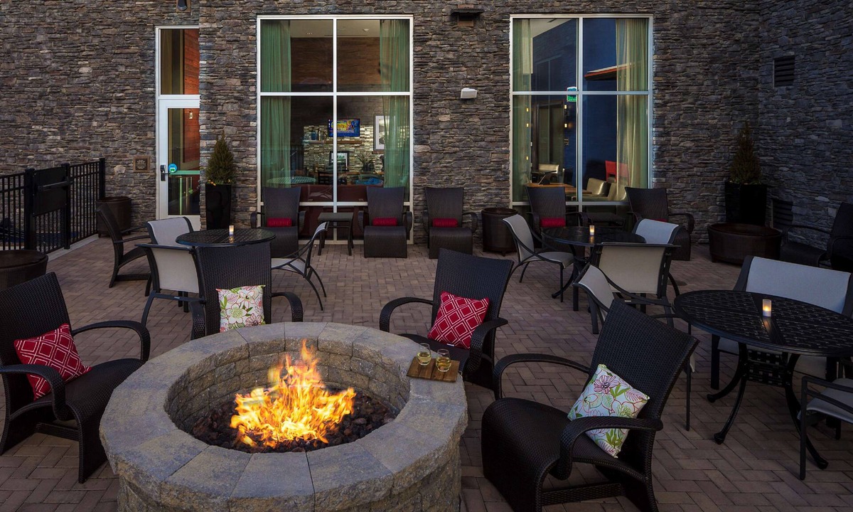Asheville Hotel | Hampton Inn & Suites Asheville Biltmore Village