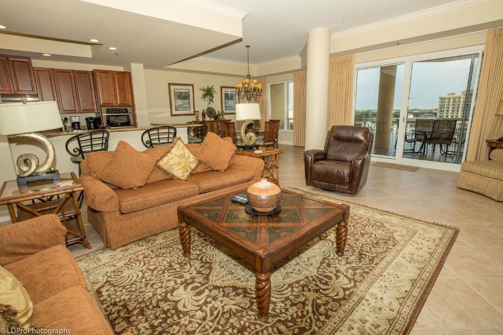 Holiday Isle Apartment | Harbor Landing 502A Destin Condo