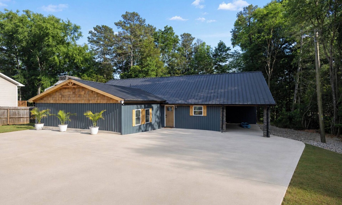 Fair Play House | Hartwell Hideaway | Hot Tub, Dock & Game Room