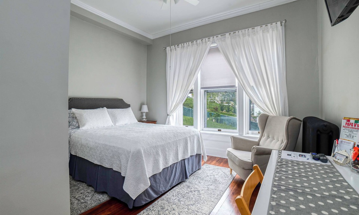 Towanda Bed & Breakfast | Hatch House Bed & Breakfast