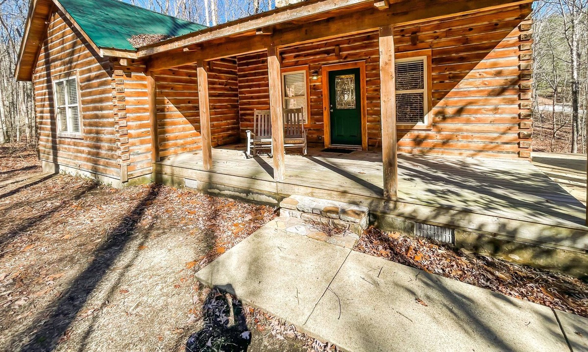 Fort Payne Cabin | Headline