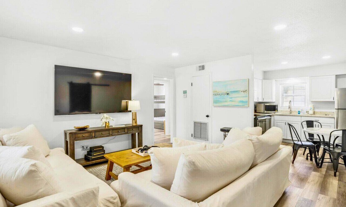 Fort Walton Beach Apartment | Heated POOL and SPA-Bluefish #5- OKA Island 2BR