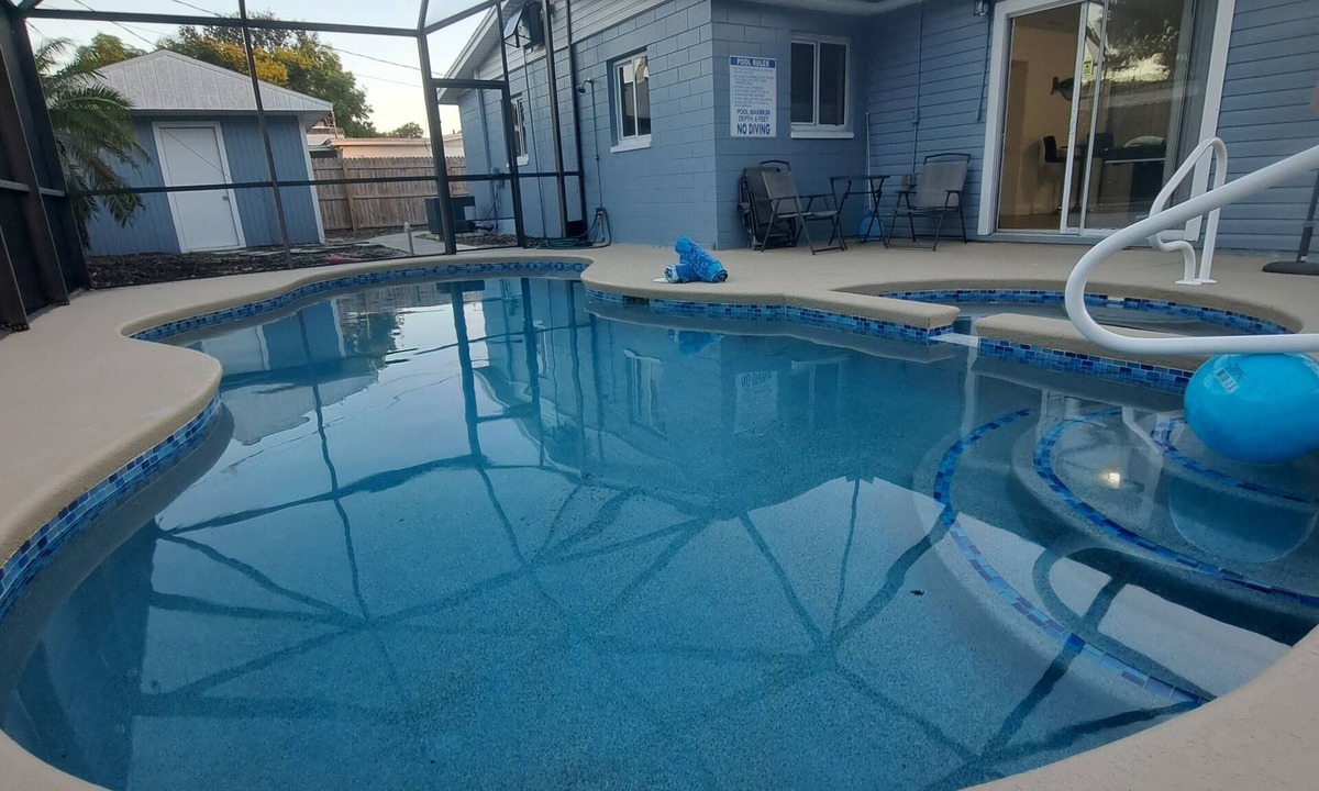 Beulah Manor House | Heated Pool Beach Retreat