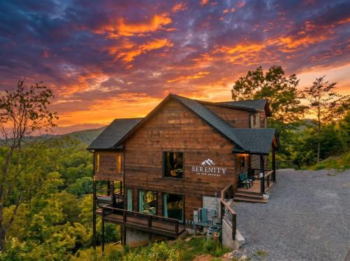 Wears Valley House | Heated Pool - Incredible Sunsets - Designed 4 FUN