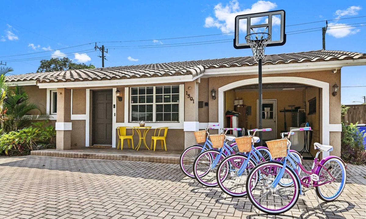 Deerfield Beach House | Heated Pool w/Yard Games 3BD Deerfield Beach