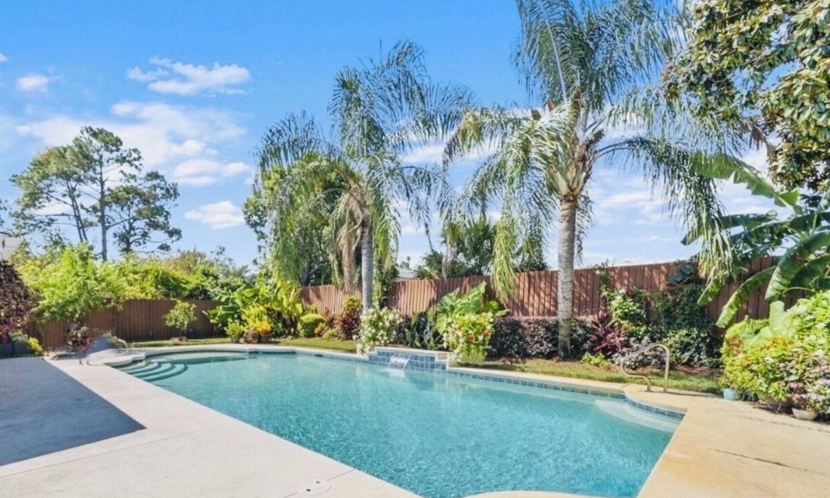 Thomas Drive House | Heated Private Pool + Game Room, Sleeps 12, Family-Friendly, Near PCB Beach