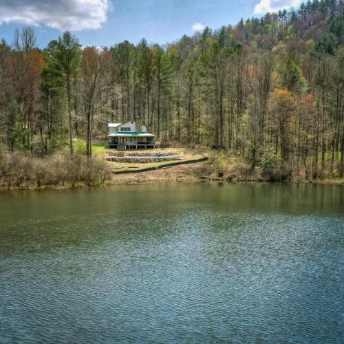 Walnut Mountain House | Heaven Bound - Pet Freindly