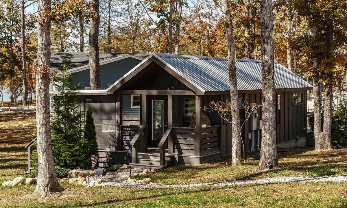 Tracy City House | Heavensent Tiny Home @ The Retreat at Water's Edge - Lake Views!