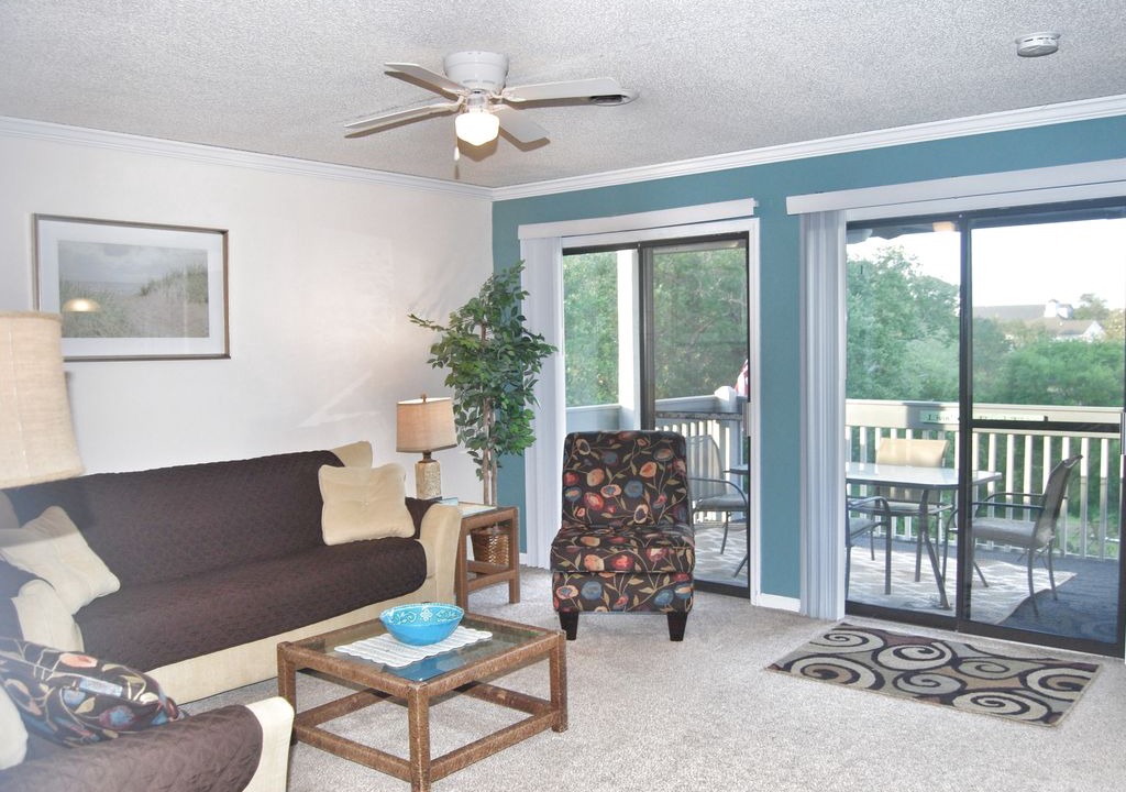 Surfside Beach Apartment | Hermitage 3G- Spacious Condo with lake views in Surfside Beach