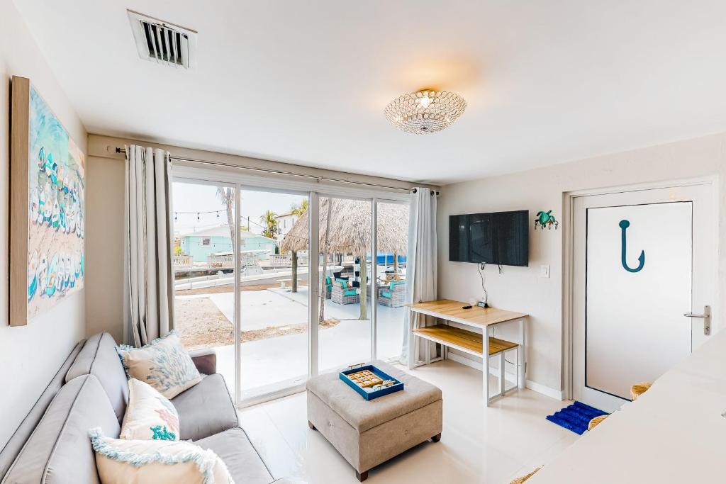 Sexton Cove Estates House | Hibiscus Vistas