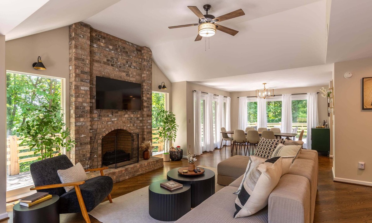 Lenoir House | Hidden Falls Retreat: Private, Blowing Rock, Hot Tub