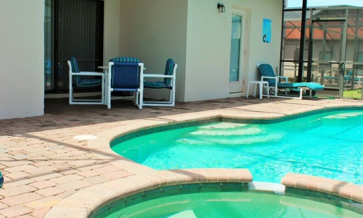 Four Corners Villa | High Grove - 4 Bedrooms Pool & Spa Home with Clubhouse
