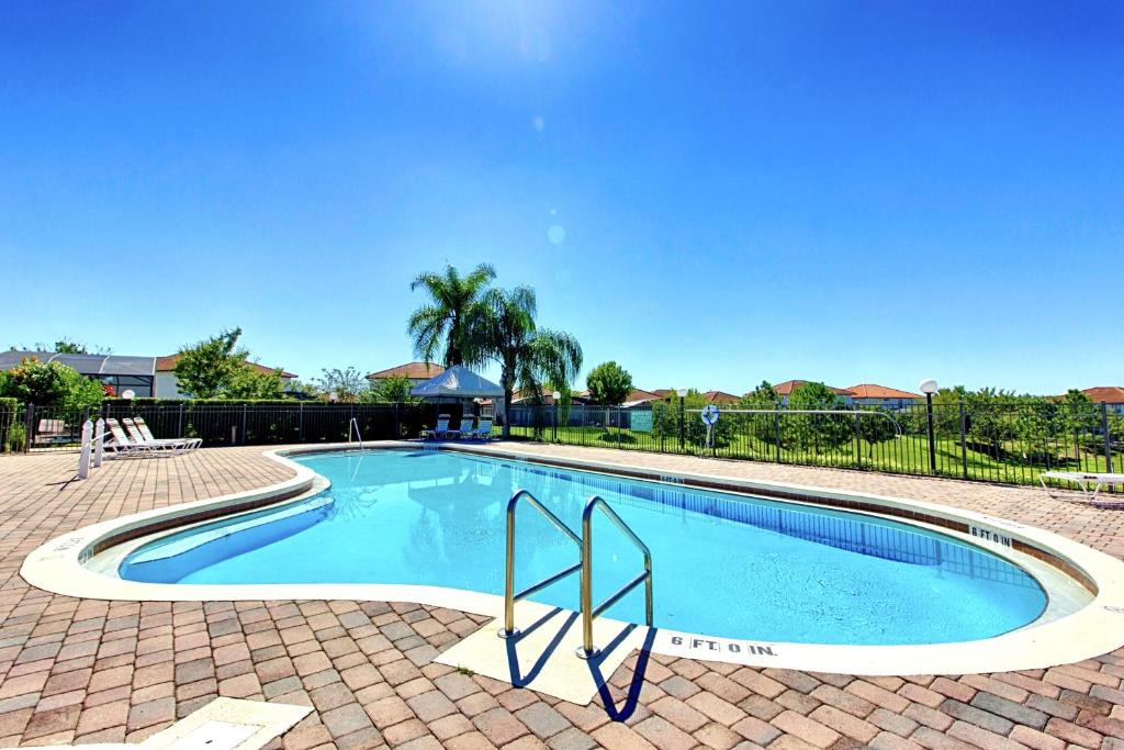 Four Corners Villa | High Grove by Shine Villas