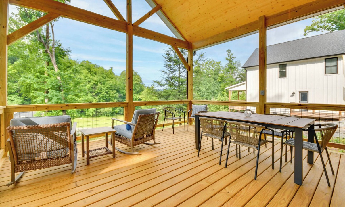Old Fort House | Hike & Bike! Peaceful Wooded Retreat in Old Fort