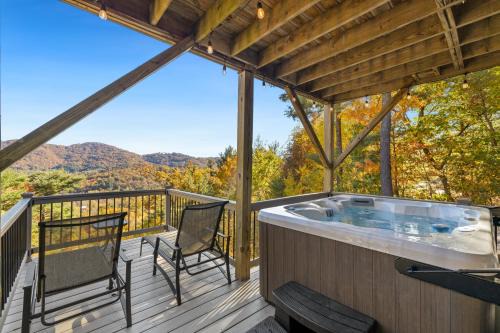 Asheville House | Hillside Hideaway by Carolina Mornings